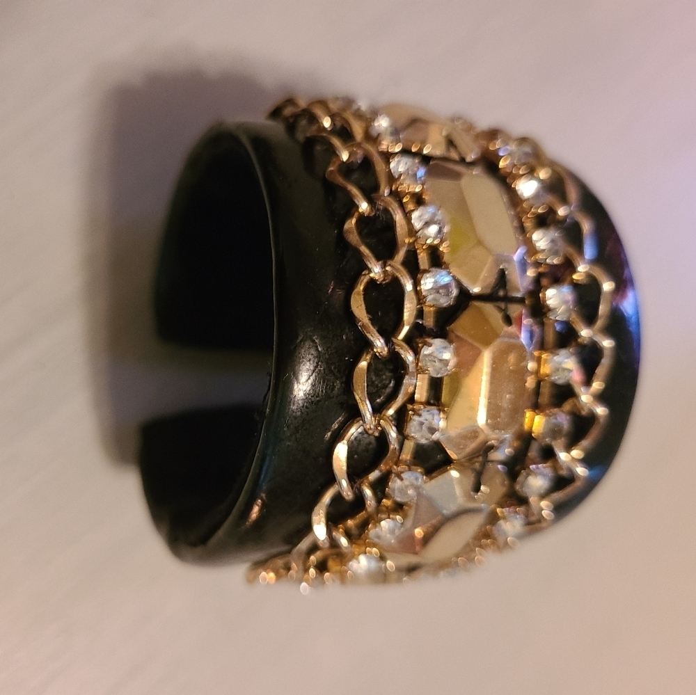 Black leather cuff beacelet w gold jewels - Picture 4 of 4